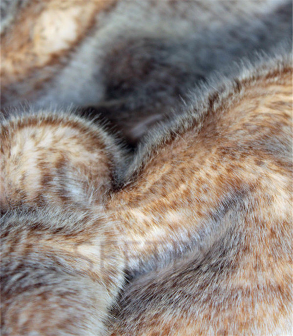 BROWN Chinchilla faux fur throw