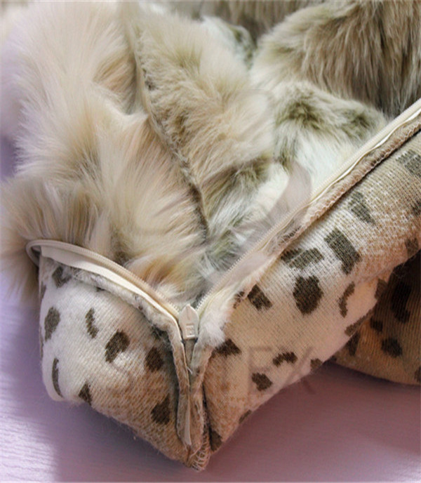 Snow leopard design cushion cover