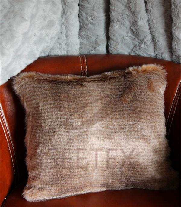 Slub printing faux fur pillow