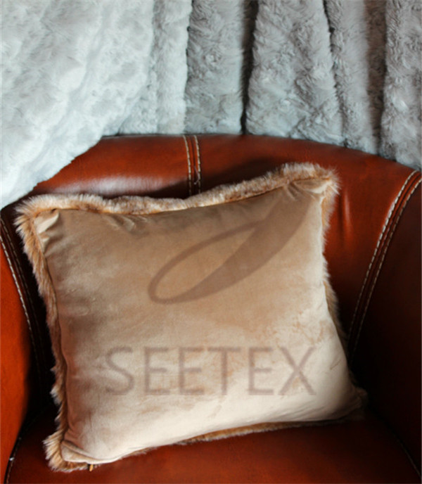 Slub printing faux fur pillow