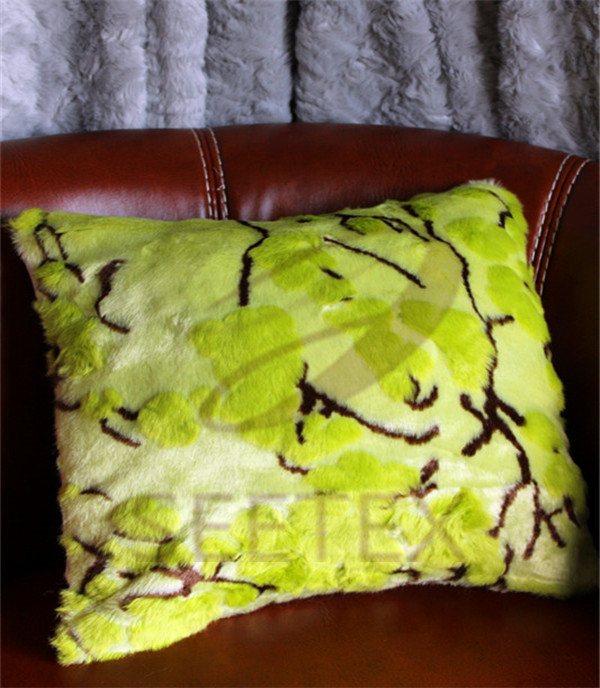 Concavo-convex flower pattern faux fur pillow