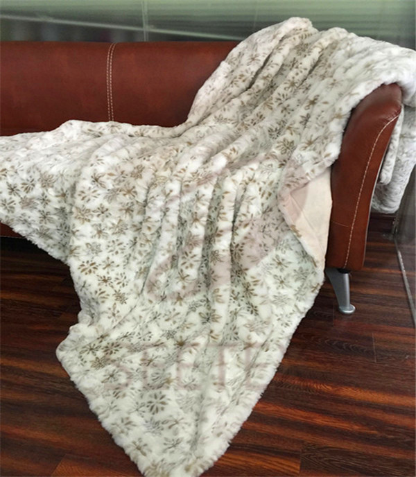  snow pattern faux fur throw